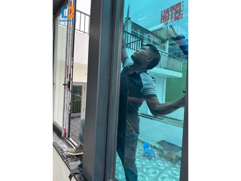 cửa nhôm đen cửa nhôm đen