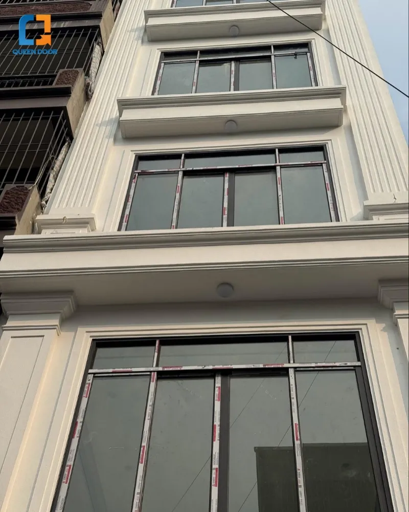 Đặc điểm và ưu điểm vượt trội của dòng cửa mở trượt nhôm kính