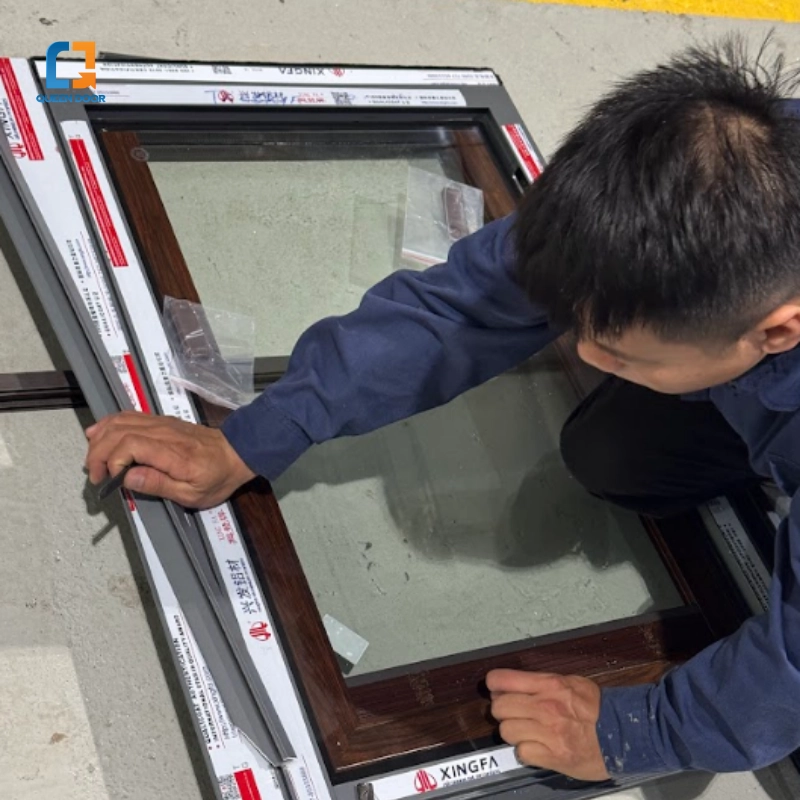Quy trình sản xuất hiện đại tiêu chuẩn chất lượng quốc tế tại Queen Door