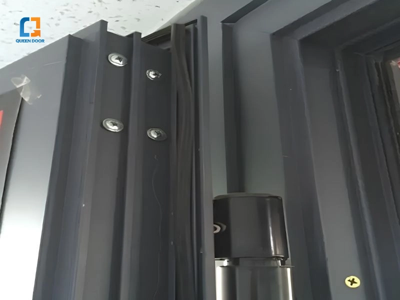 cách khắc phục cửa nhôm bị hở