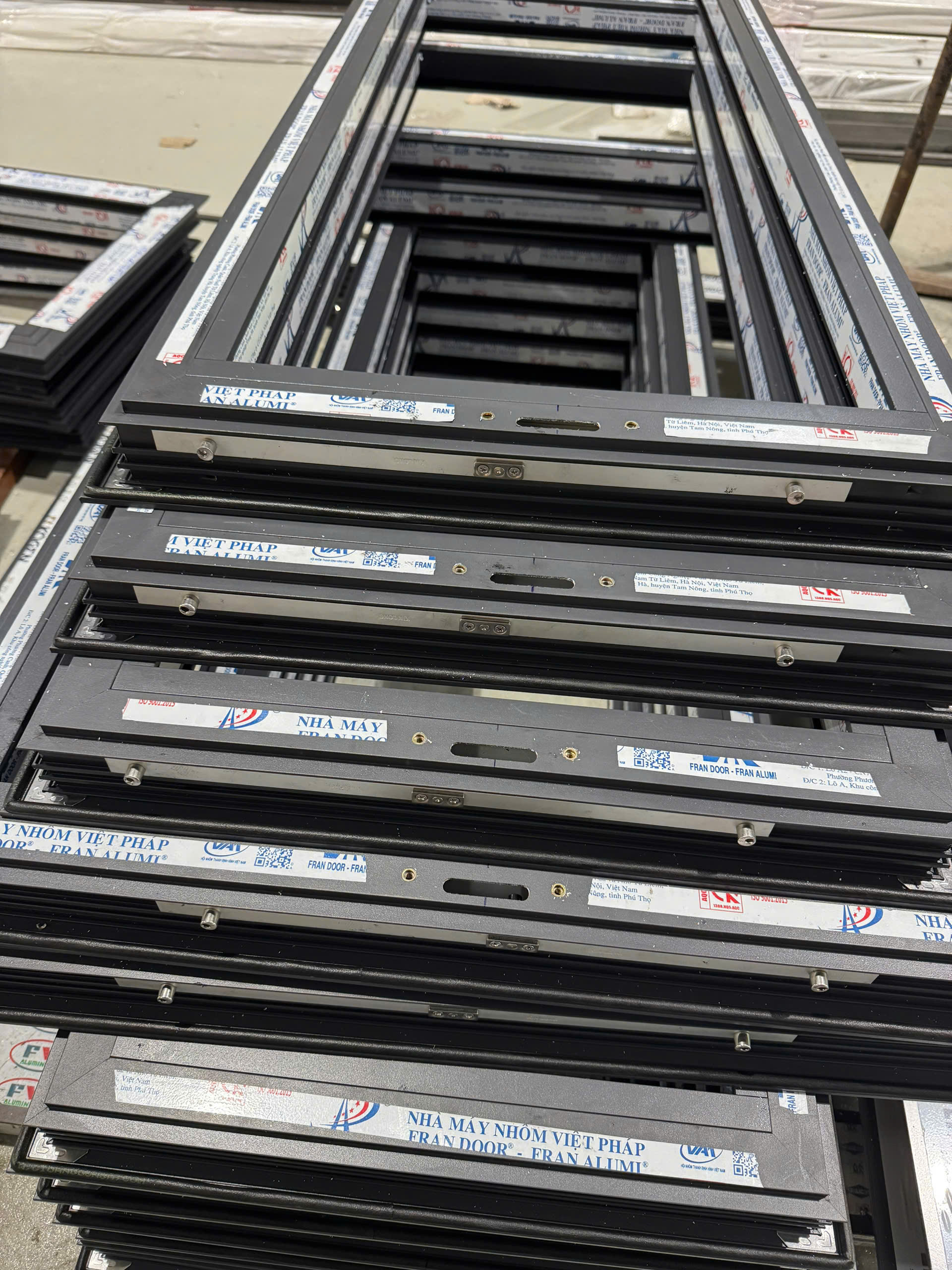 Nhôm xingfa - Queen Door