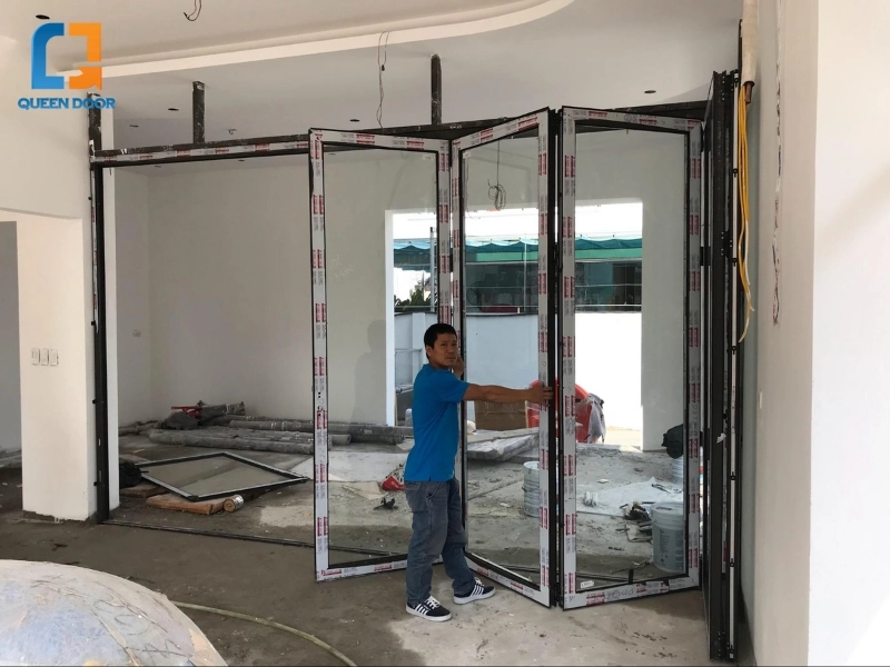 Mẫu cửa xếp trượt cho nhà cải tạo