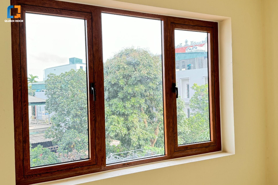 Top 6 Mẫu Cửa Sổ 3 Cánh Mở Quay Tối Ưu Cho Từng Không Gian 