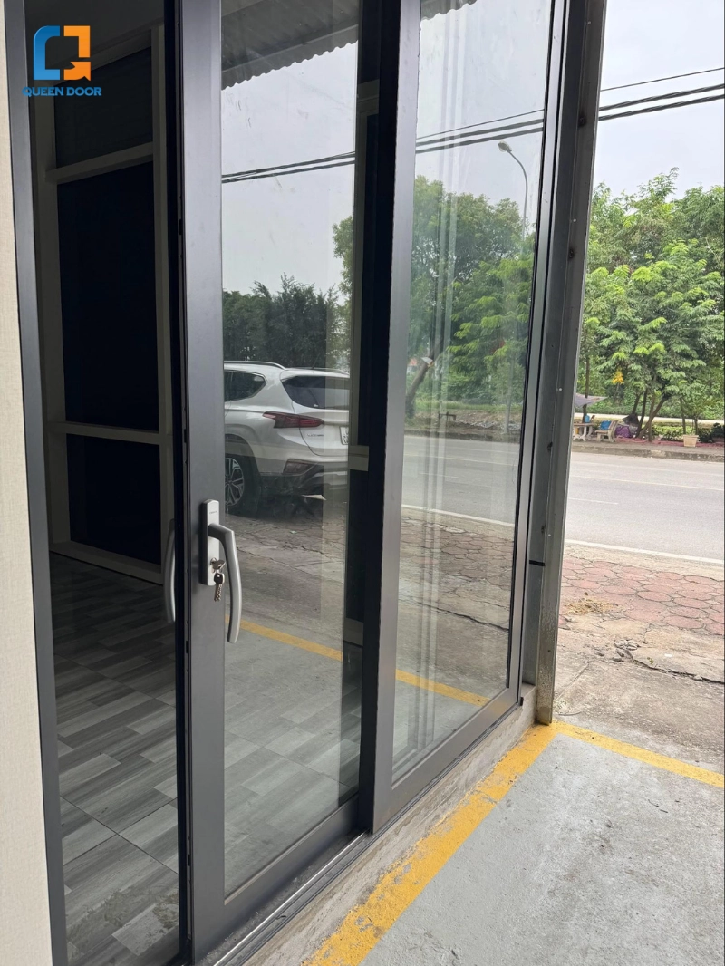 Phân tích cấu tạo chi tiết hệ cửa đi trượt nhấc Queen Door
