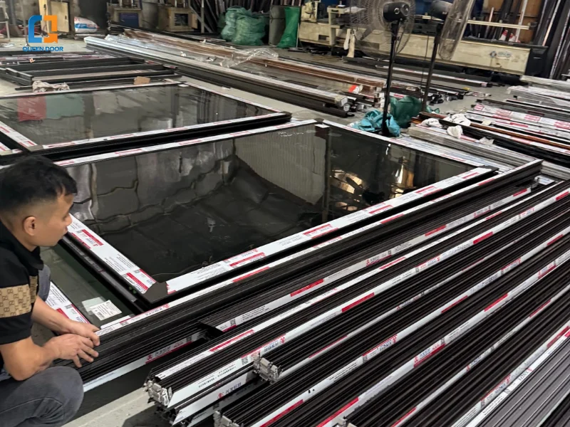 cửa nhôm thuỷ lực vân gỗ cửa nhôm thuỷ lực vân gỗ