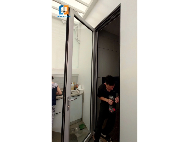 cửa nhôm bị kêu
