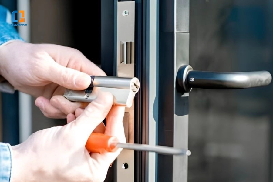 Cách Mở Khóa Cửa Nhôm Xingfa Bị Kẹt Nhanh Chóng, Đơn Giản