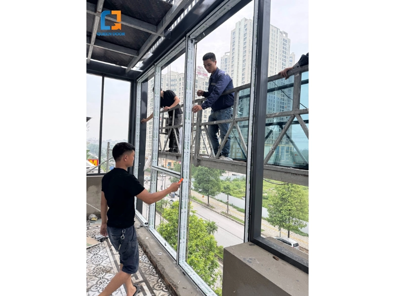 bản lề cửa nhôm mở 2 chiều