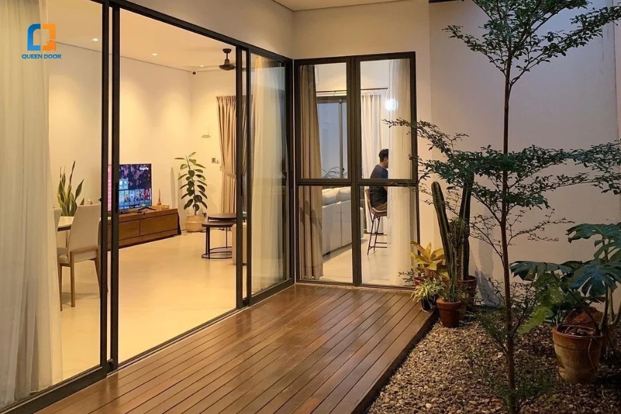 Kích Thước Cửa Chính 4 Cánh Nhôm Kính: Hướng Dẫn Đo Và Quy Đổi Khi Thi Công 